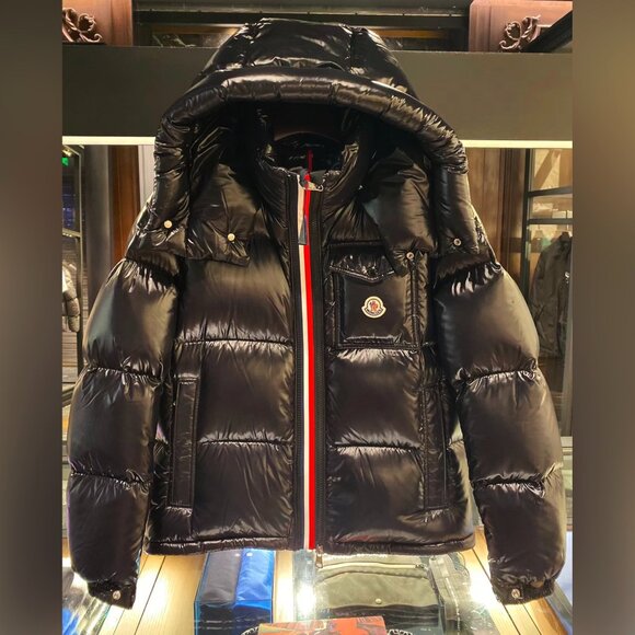 Moncler Montbeilard Men's Black Down Jacket - Picture 4 of 8